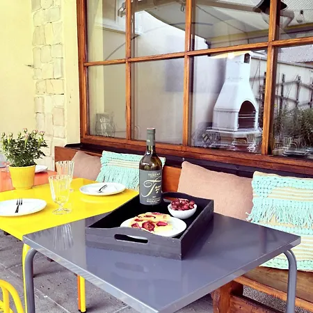 City Bungalow * 슈라드밍